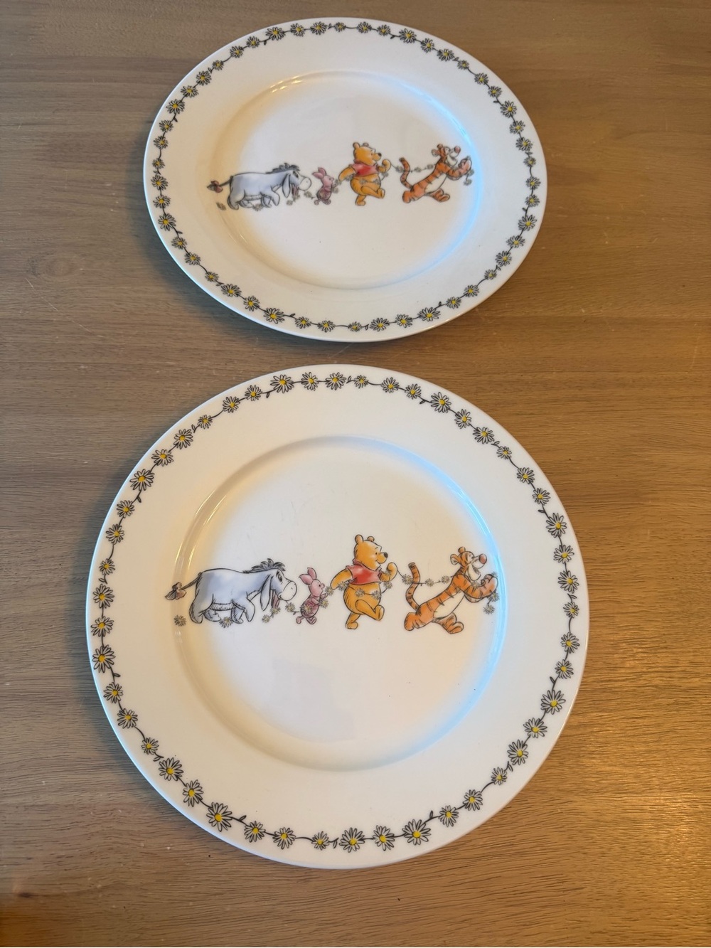 Disney Winnie The Pooh Dinner Plate with Daisy Chain (set of 2)